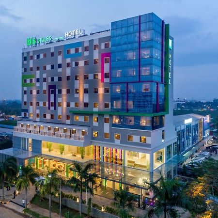 Ibis Styles Cikarang Hotel Bekasi Exterior photo